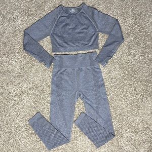 Women’s Workout Set: Amazon